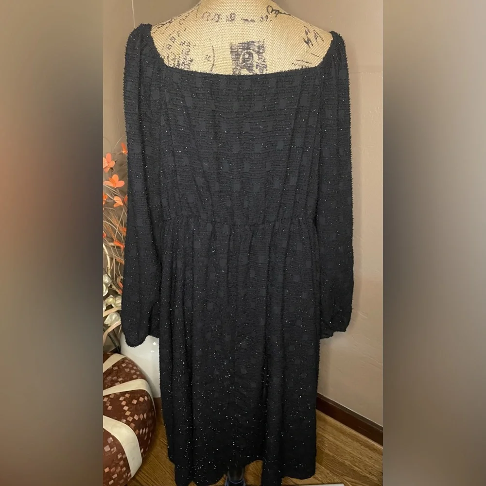 BloomChic Black Textured Long Sleeve Dress Sz 18W PTP 22” - Picture 2 of 4